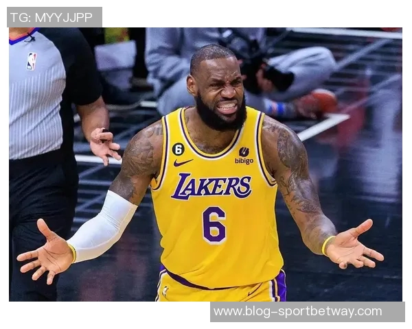 詹姆斯谈罚球一致性问题称每晚情况各异球队面临21-34落后困境